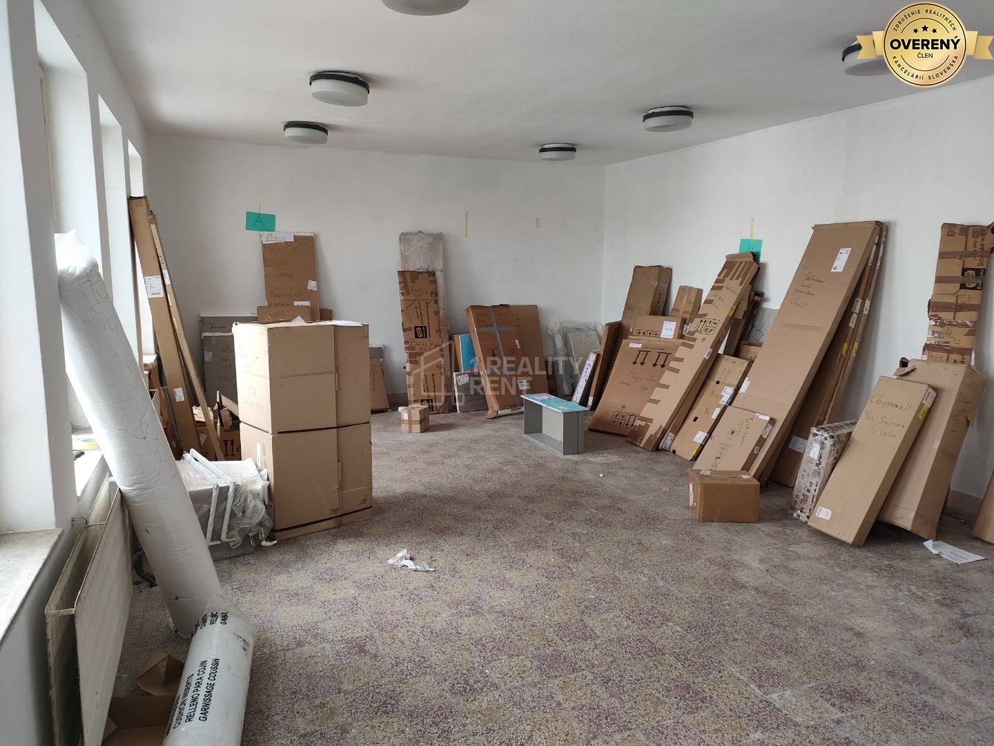 Sale Building, Building, Hlavná, Bytča, Slovakia