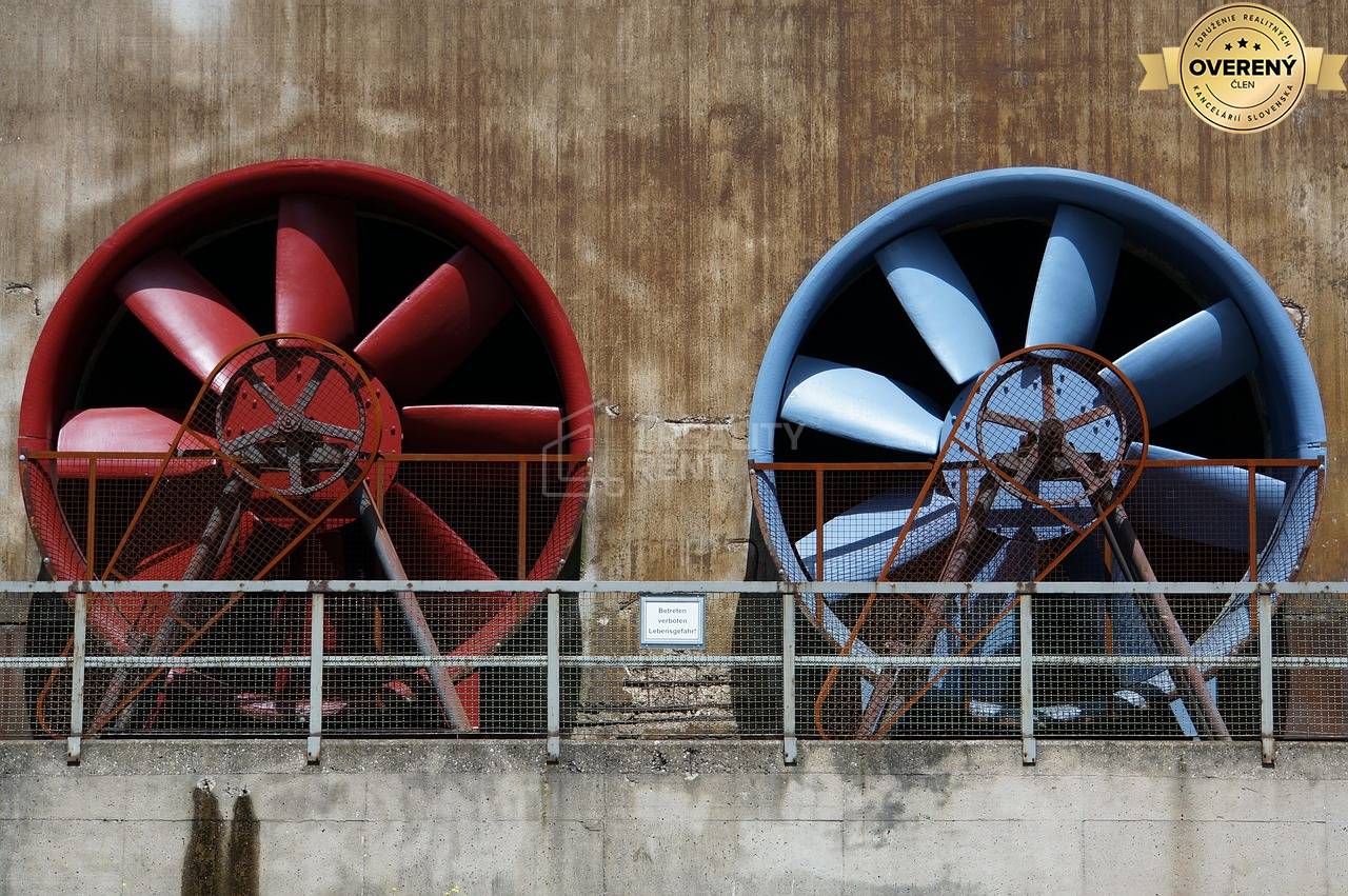 Sale Storehouses and Workshops, Storehouses and Workshops, Žilina, Slo