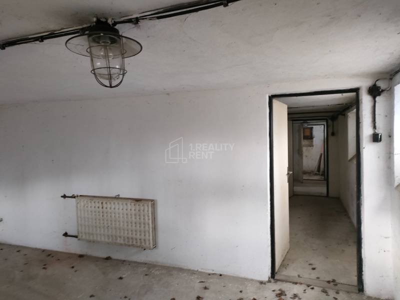 Sale Building, Building, Hlavná, Bytča, Slovakia