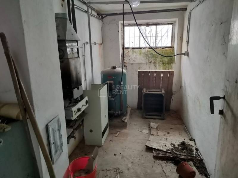 Sale Building, Building, Hlavná, Bytča, Slovakia