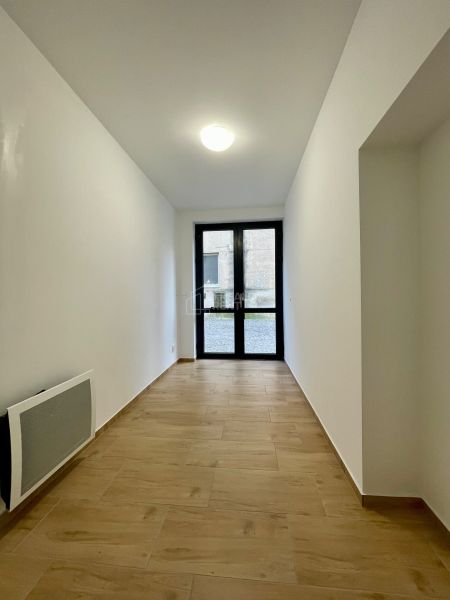 Rent Commercial premises, Commercial premises, Jozefa Vuruma, Žilina, 