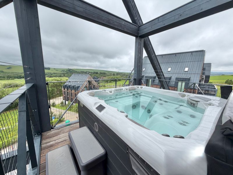 Luxurious Duplex with Private Hot Tub in Demänová Village