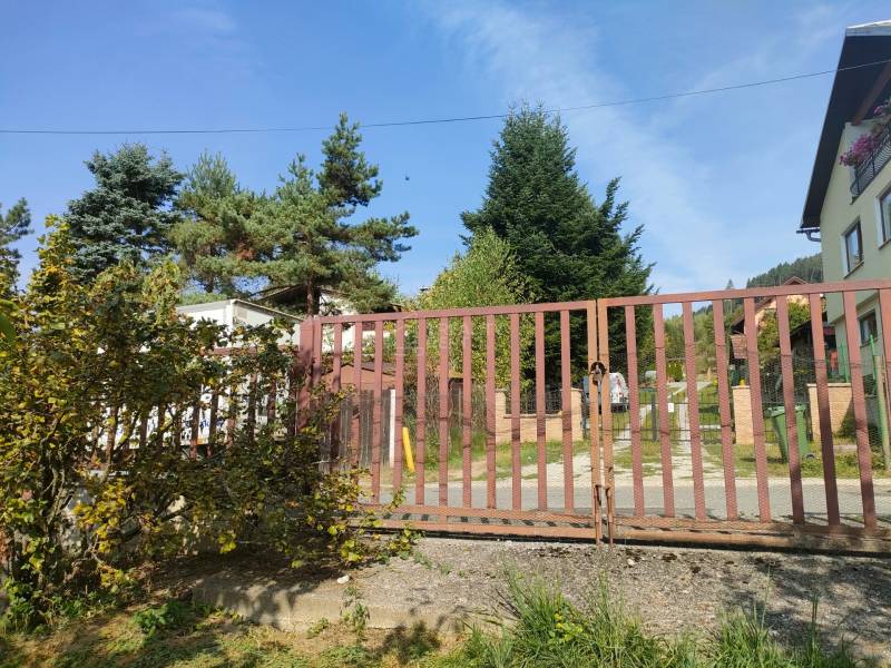 Sale Gardens, Gardens, Kysucké Nové Mesto, Slovakia