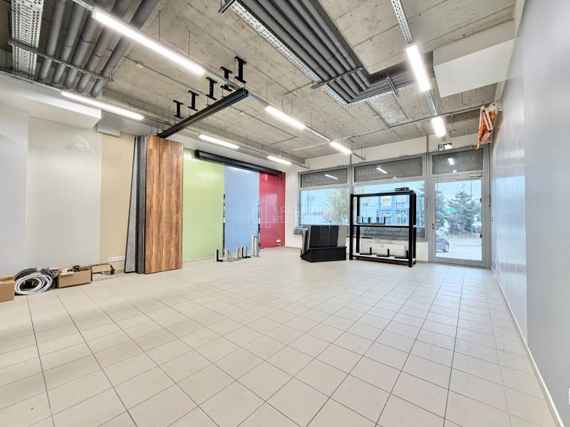 Modern Commercial Space Near Dubeň Shopping Center in Žilina