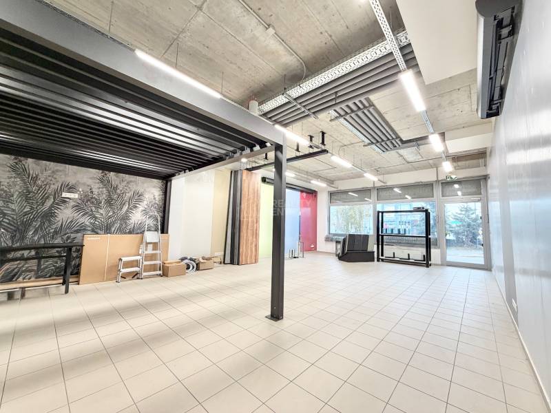 Modern Commercial Space Near Dubeň Shopping Center in Žilina