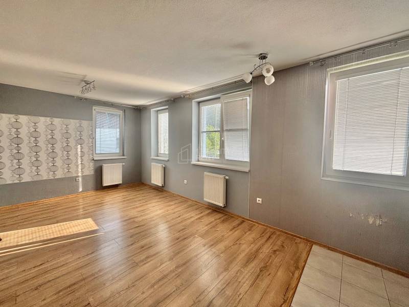 Sale Two bedroom apartment, Two bedroom apartment, Stará Bystrica, Čad