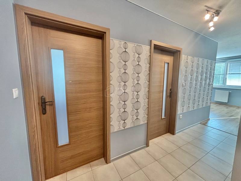 Sale Two bedroom apartment, Two bedroom apartment, Stará Bystrica, Čad