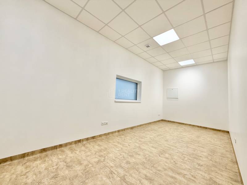 Modern Office Spaces for Rent Near KIA Plant in Teplička nad Váhom