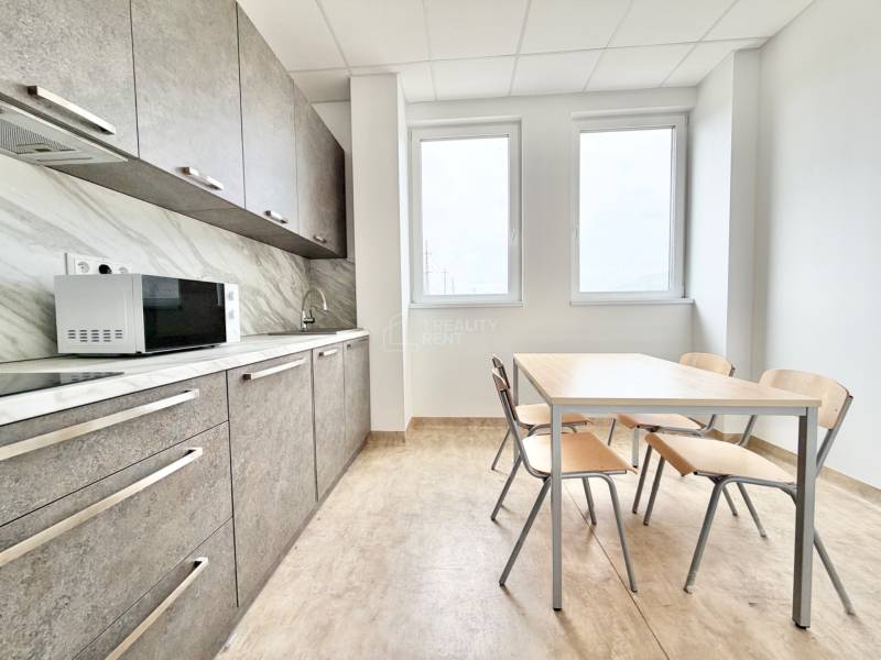 Modern Office Spaces for Rent Near KIA Plant in Teplička nad Váhom