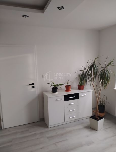 Sale Studio, Studio, 9. mája, Kysucké Nové Mesto, Slovakia