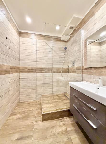 Cozy Two-Room Apartment with Scenic Views in Žilina