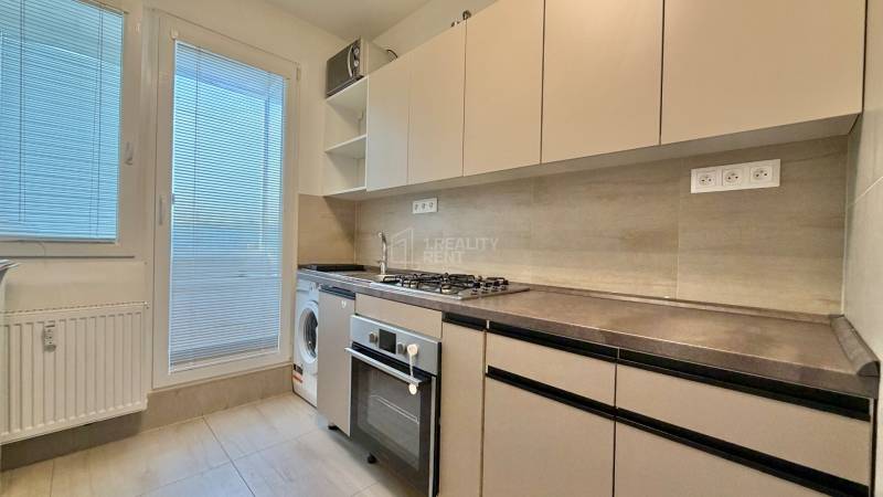 Cozy Two-Room Apartment with Scenic Views in Žilina