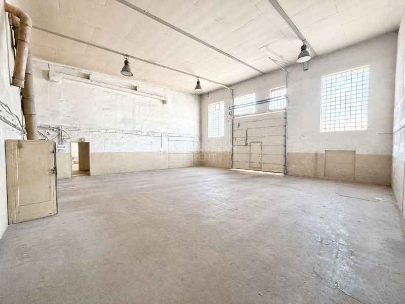 Spacious Industrial Hall for Rent in Žilinas Prime Location