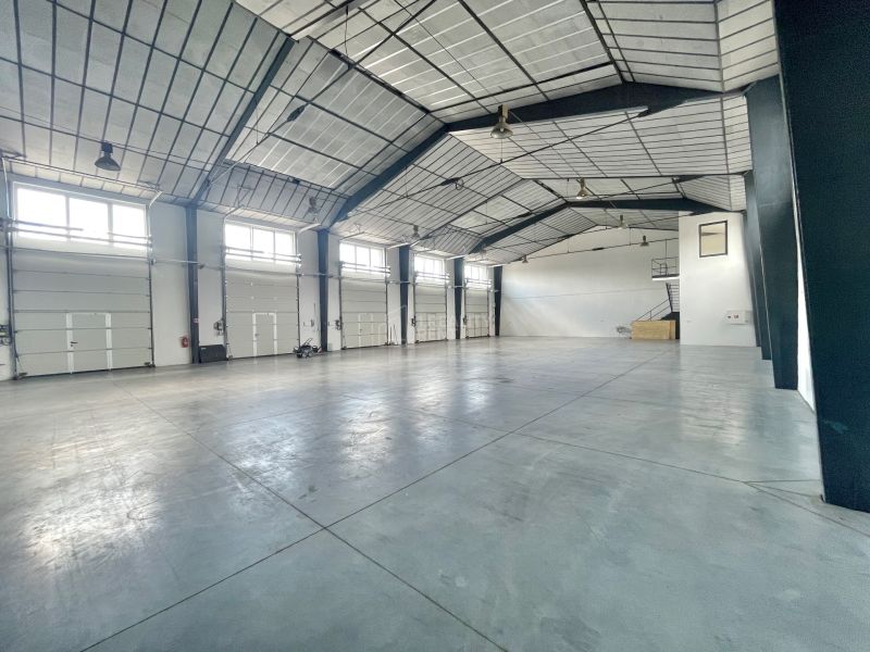 Rent Storehouses and Workshops, Storehouses and Workshops, Cesta do Ru
