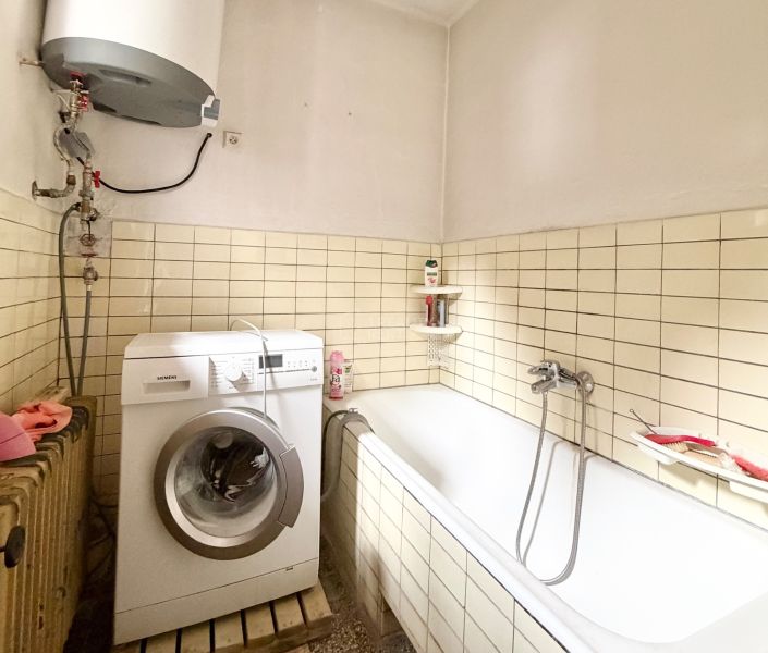 Charming Family Home with Renovation Potential in Rudno