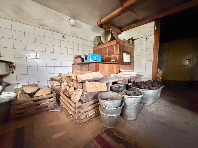 Charming Family Home with Renovation Potential in Rudno
