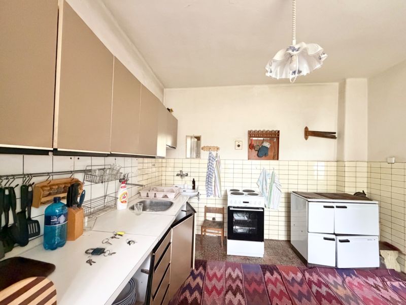 Charming Family Home with Renovation Potential in Rudno