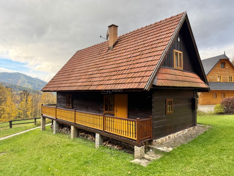 Charming Wooden Cottage in Terchová with Scenic Views