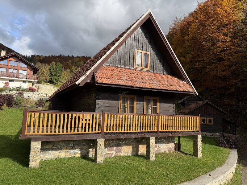 Charming Wooden Cottage in Terchová with Scenic Views