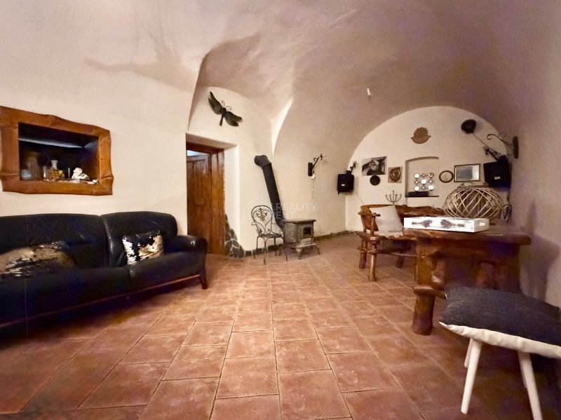Charming Family House with Garden in Belá-Dulice