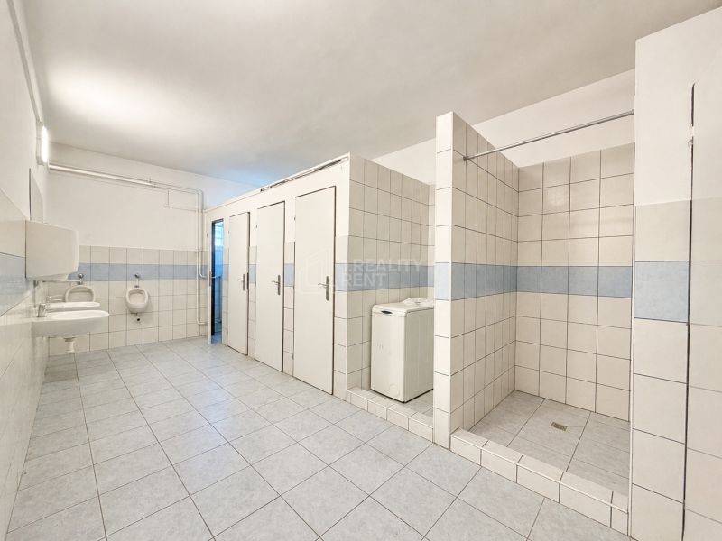 Secure and Accessible 213 m² Warehouse for Rent in Višňové