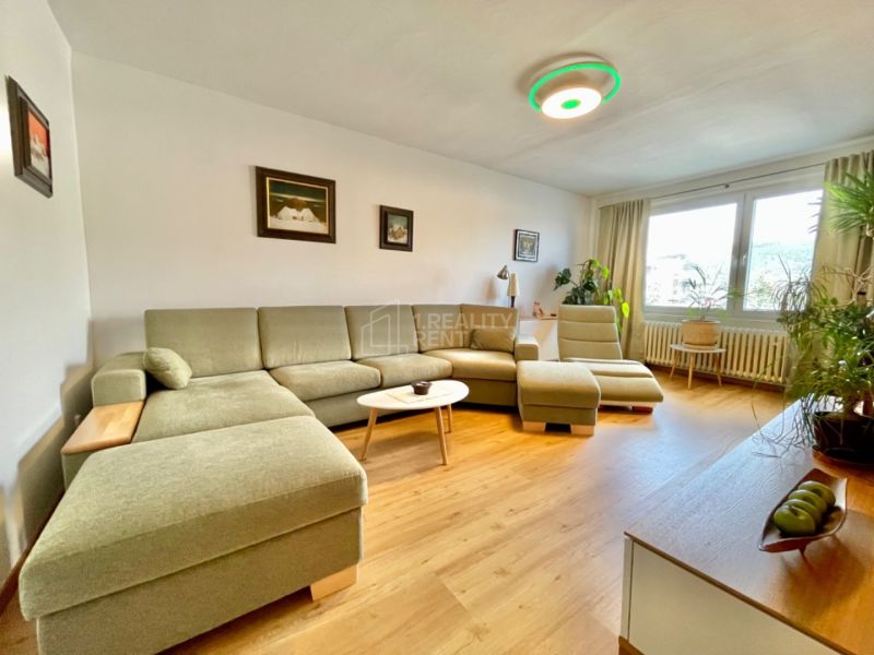Cozy 3-Room Apartment with Balcony in Žilina Center
