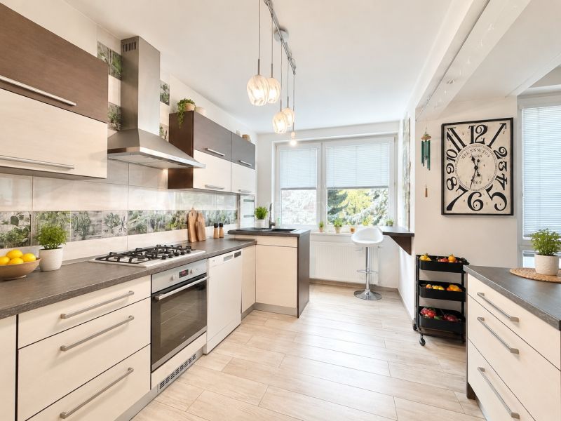 Spacious 4-Room Apartment with Garden and Garage in Martin