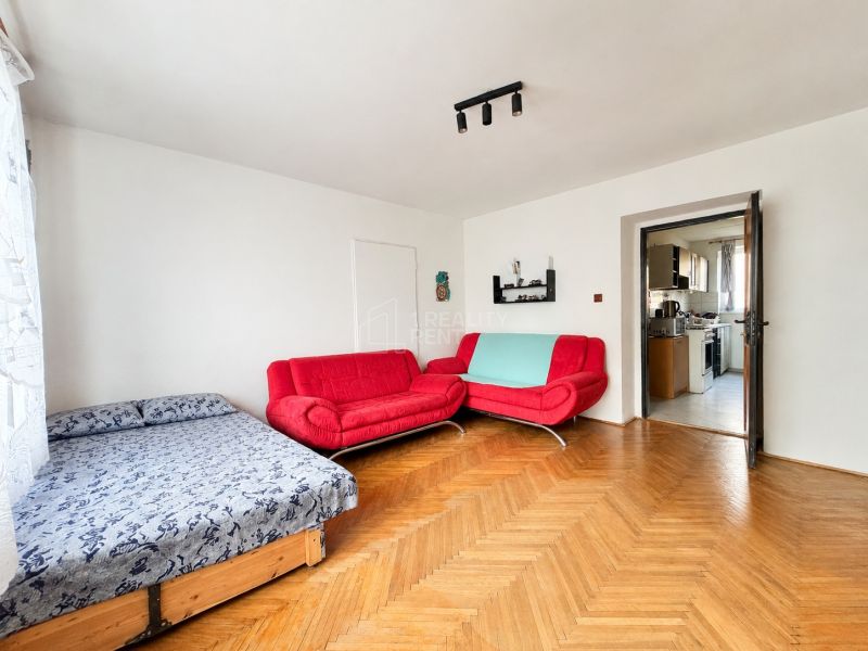 Charming Two-Room Apartment for Renovation in Žilinas Prime Location