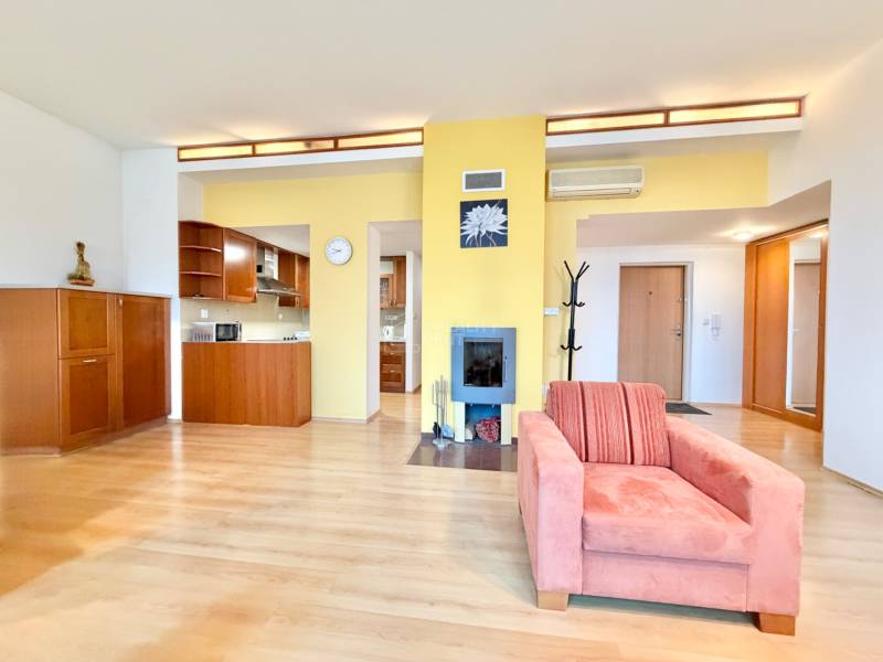 Spacious 3-Room Apartment for Rent in Žilina City Center